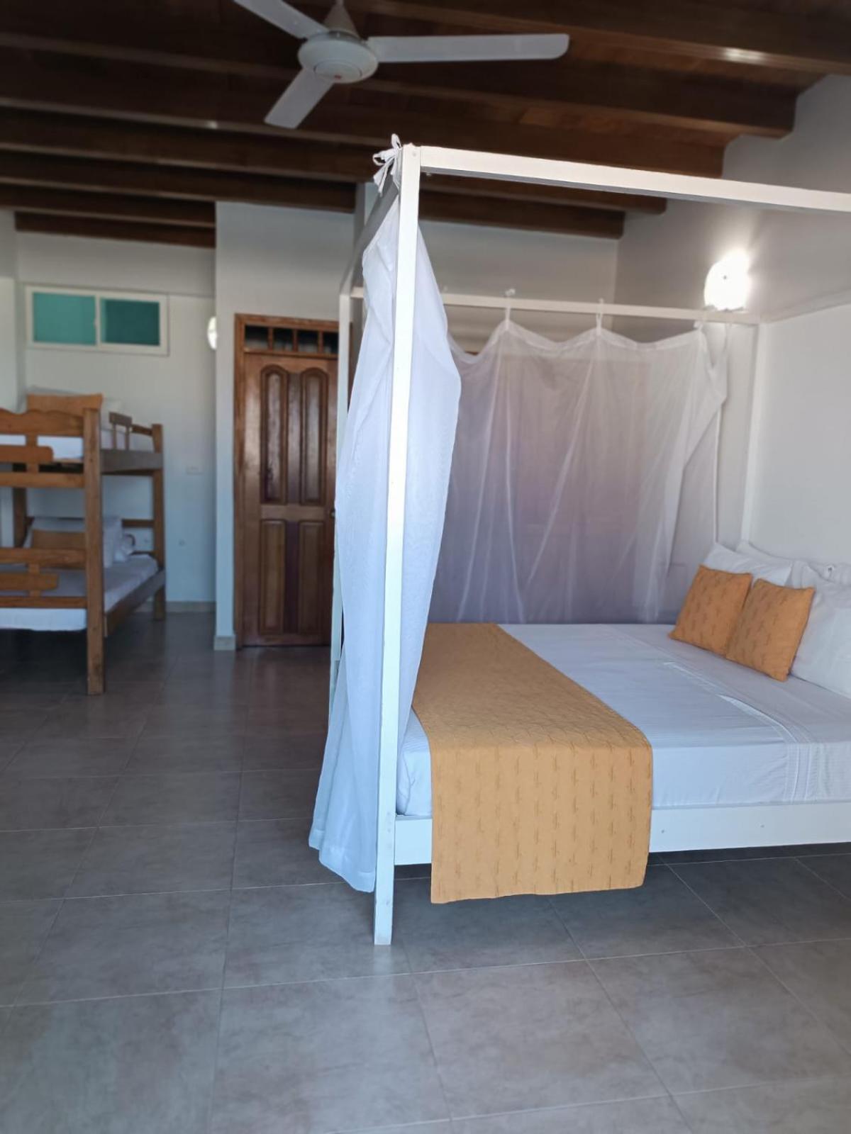 Hotel 3 Banderas Manzanillo Del Mar Cartagena  Exterior foto