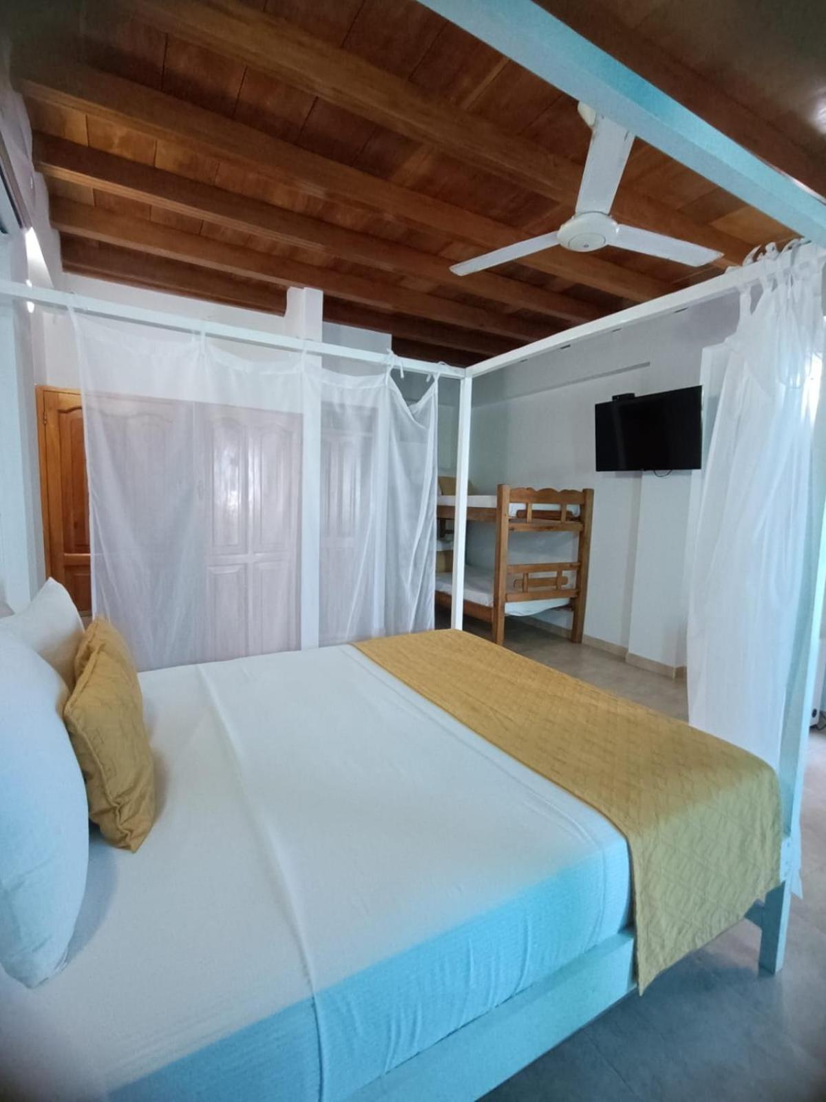 Hotel 3 Banderas Manzanillo Del Mar Cartagena  Exterior foto